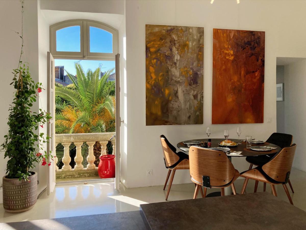 à La Roquette, Dans L'hotel De Divonne, Classé. Appartement